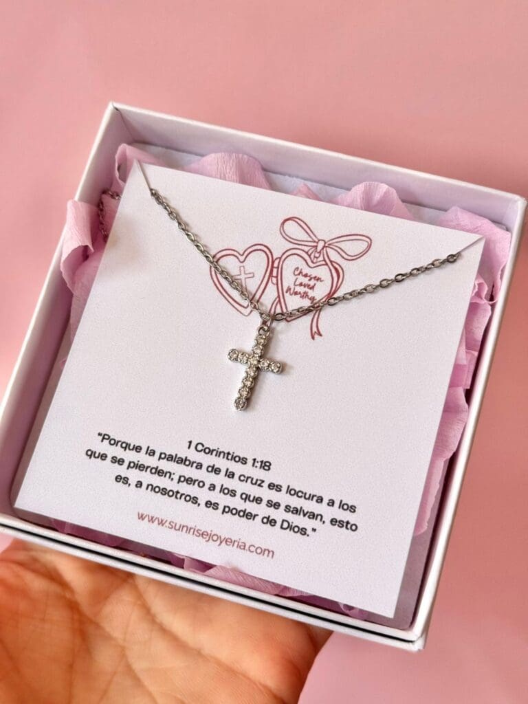 Cadena de cruz (dorada y plateada)