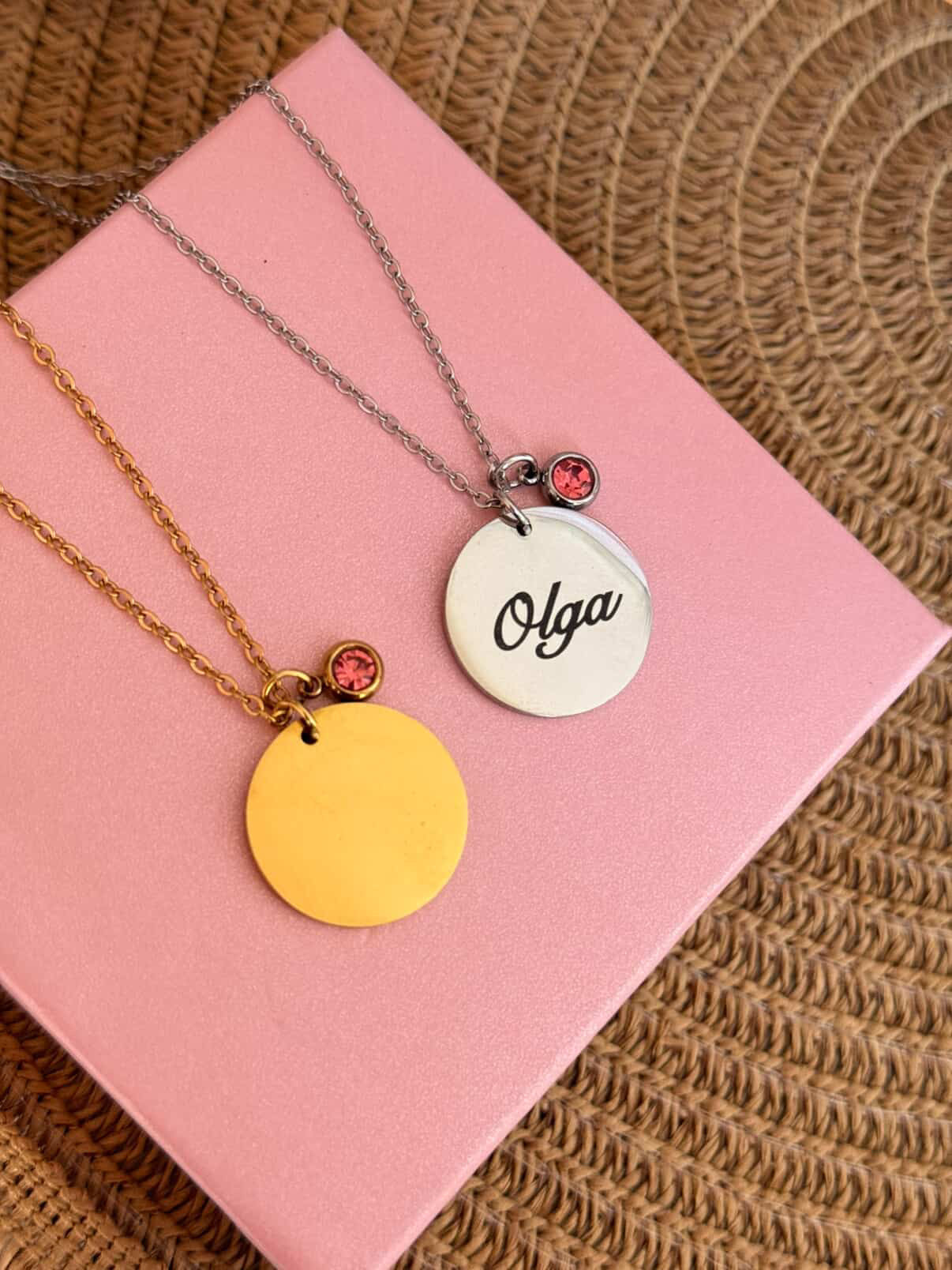 Cadena circular con dije de perlita