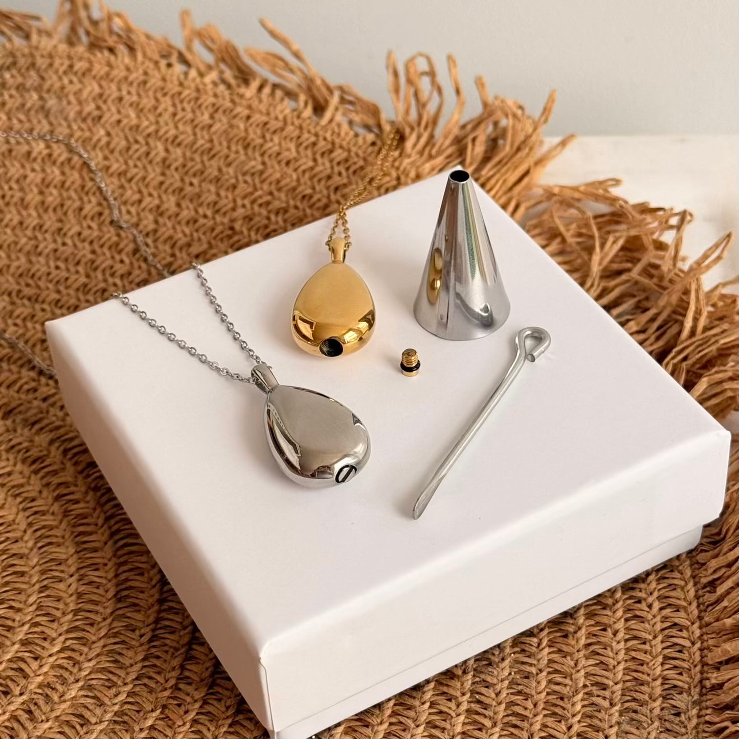 Cadena para cenizas (gota)