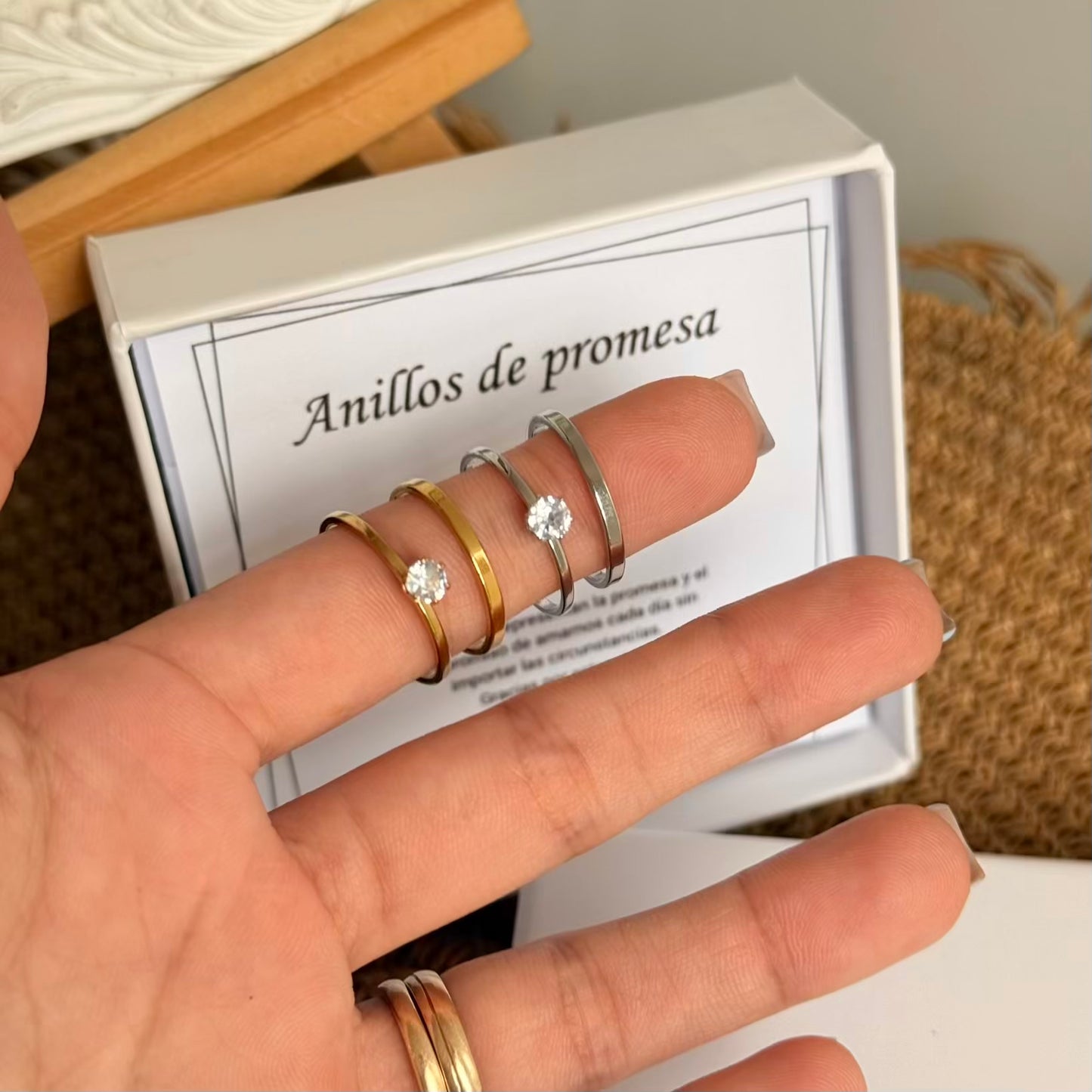 Anillos de promesa minimalistas