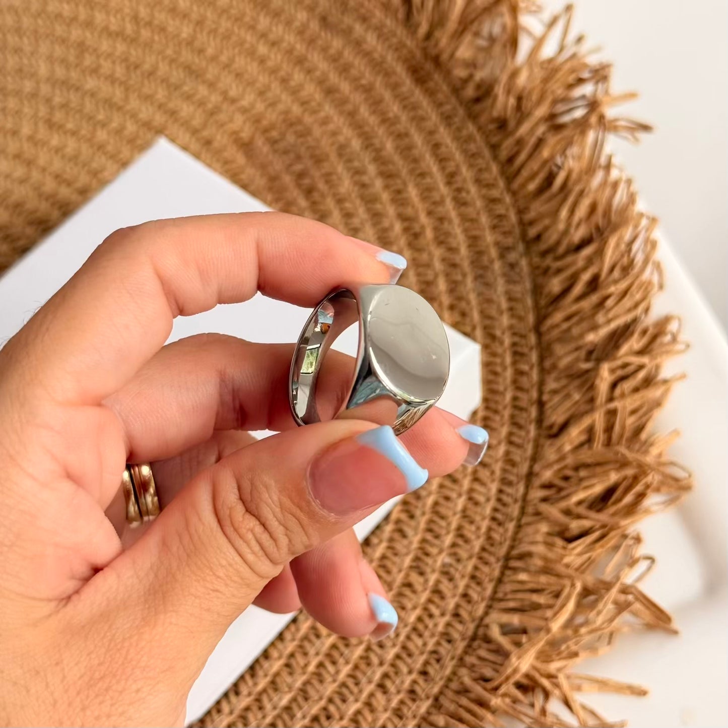 Anillo circular grabados