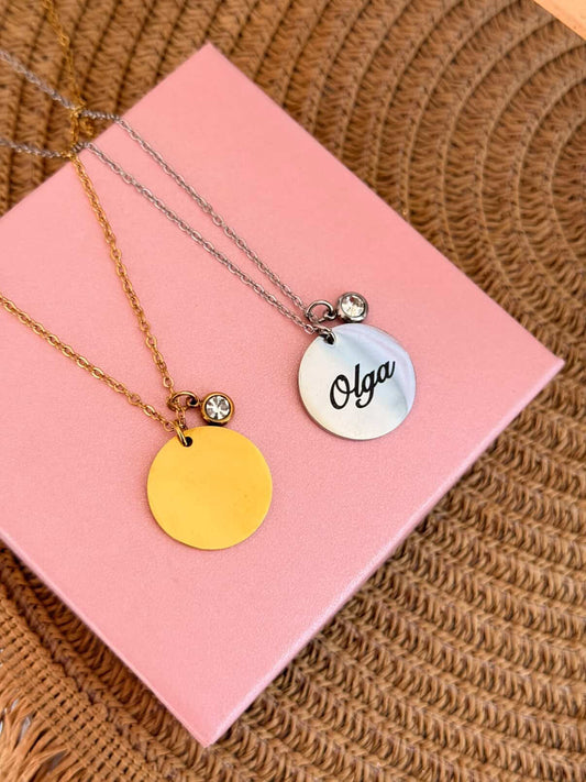 Cadena circular con dije de perlita