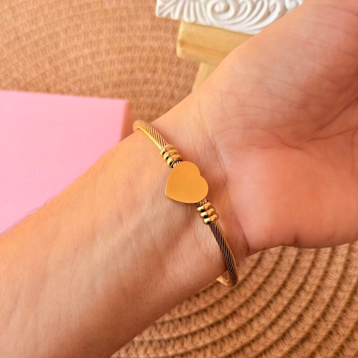 Pulsera de corazón grabados