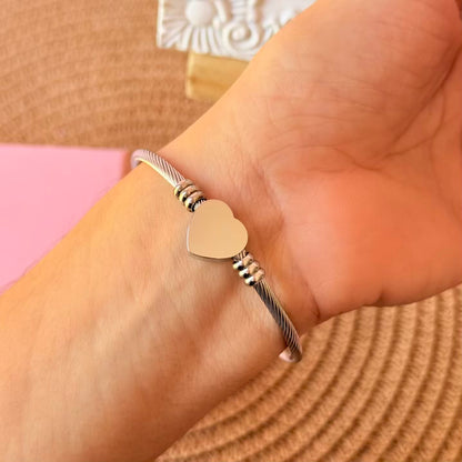 Pulsera de corazón grabados
