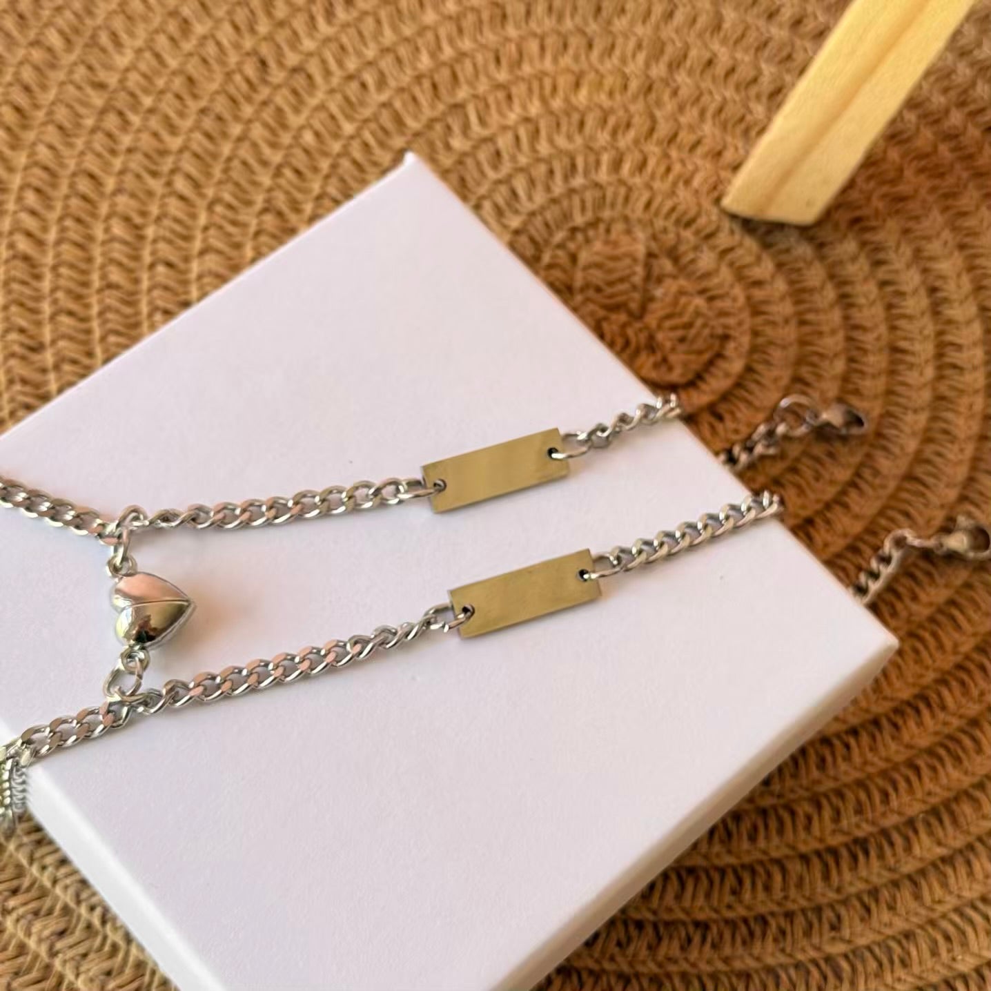 Pulseras para compartir grabadas