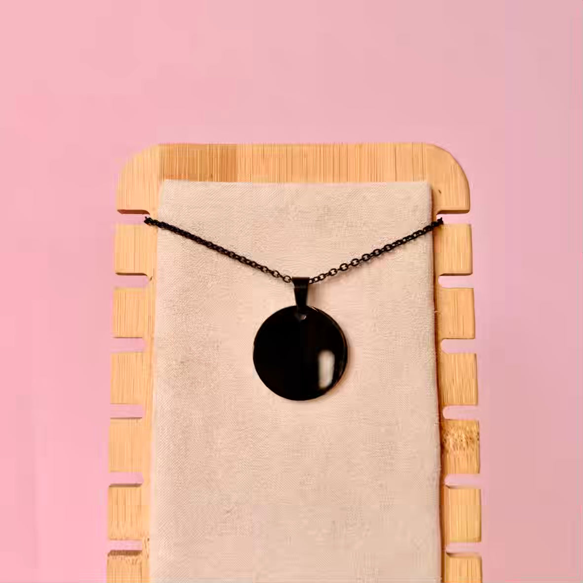 Collar circular negro