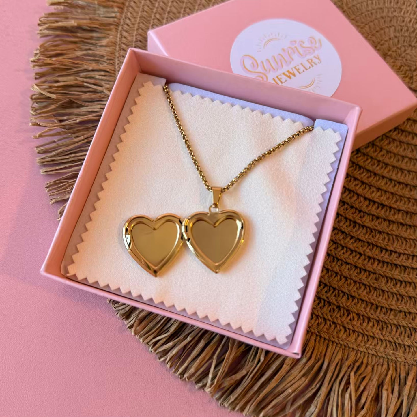 Relicario blanco tornasol