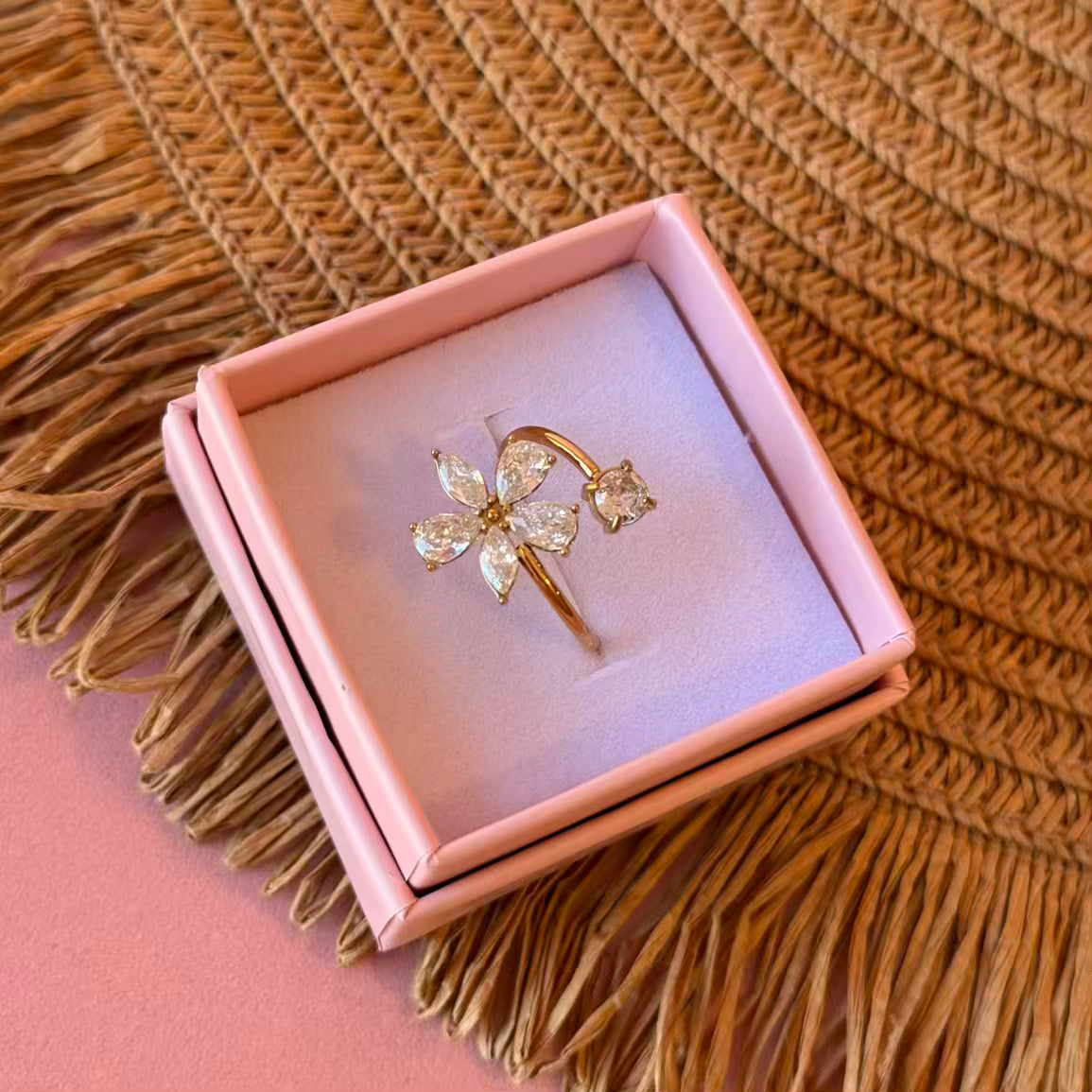 Anillo flor ajustable