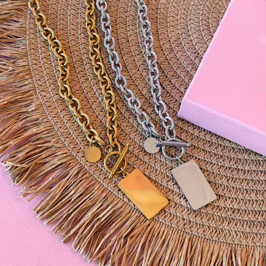 Collar chunkie grabados