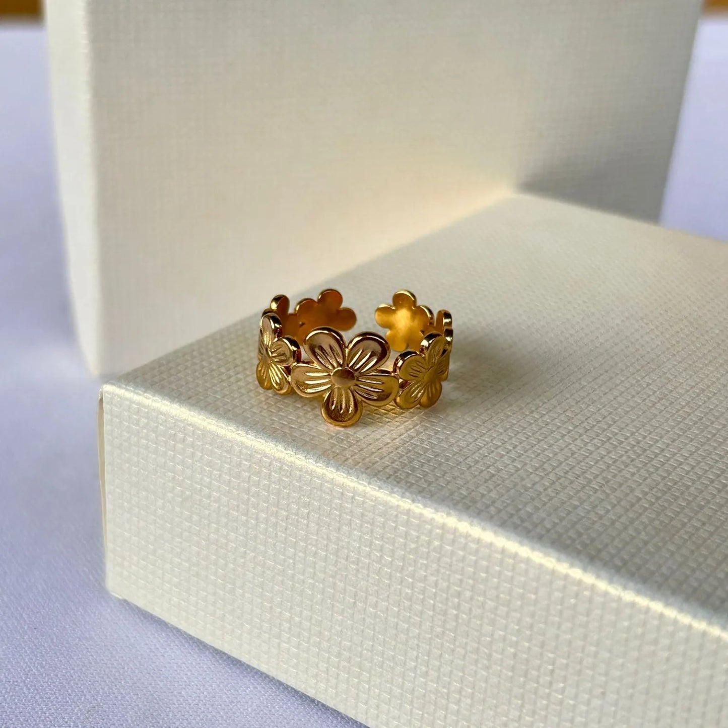 Anillo floreado chunkie