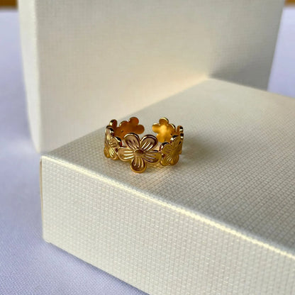 Anillo floreado chunkie