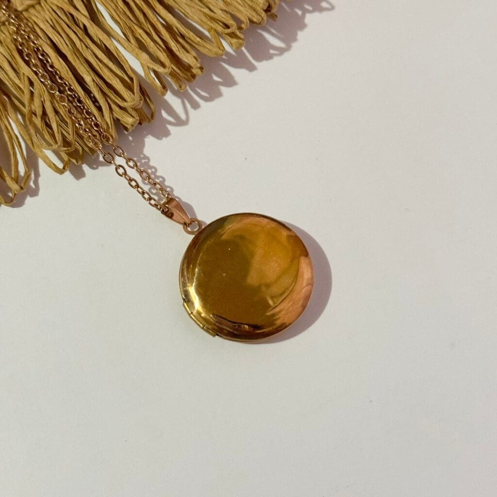 Relicario circular (grabados)