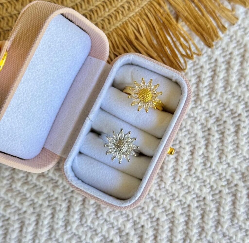 Anillo de girasol ajustable