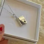 Cadena de libro para grabar (plateado)
